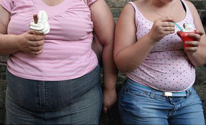 fat-women-eating-ice-cream
